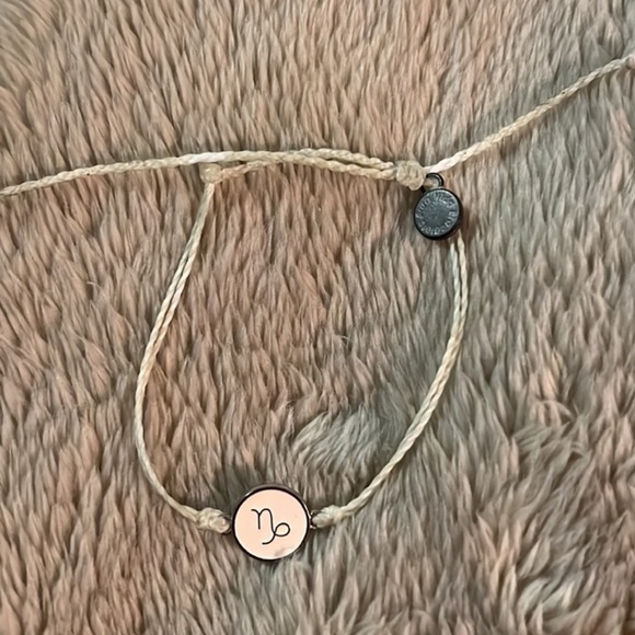 Pure Vida Capricorn Zodiac Sign Slider Bracelet - Picture 3 of 5
